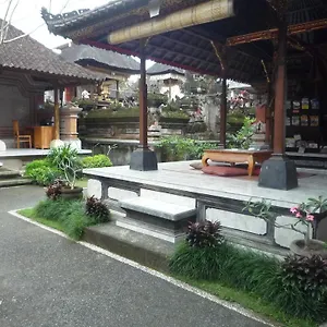 Habitación en casa particular Pratama House